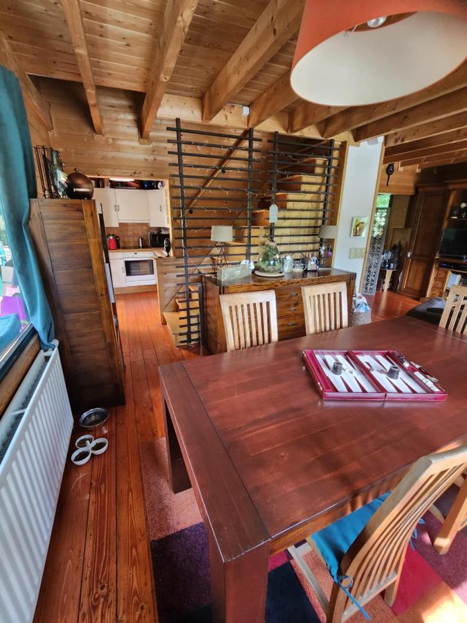 Somme-Leuze Le Chalet Du Cerf - Chambre D'Hote المظهر الخارجي الصورة