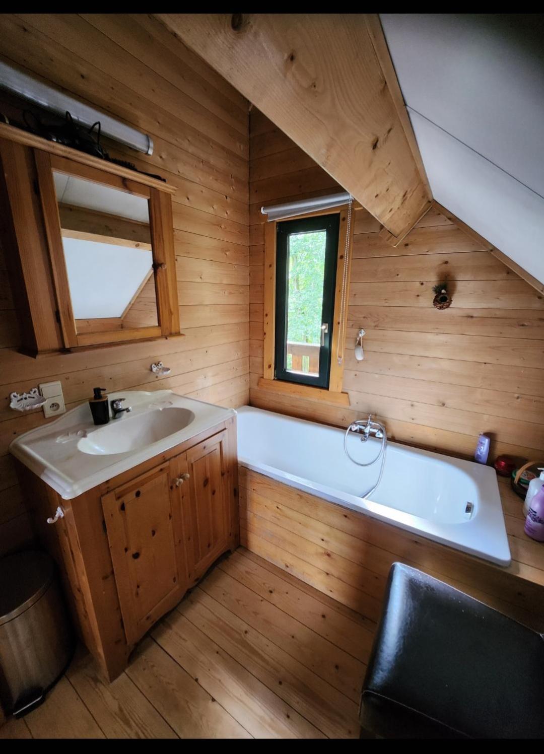 Somme-Leuze Le Chalet Du Cerf - Chambre D'Hote المظهر الخارجي الصورة